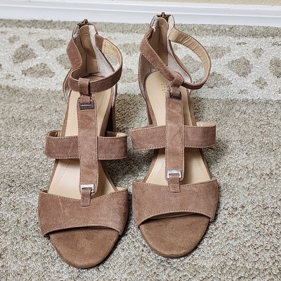 Alfani Elianaa Step 'N Flex Suede Dress Sandals - Picture 3 of 8